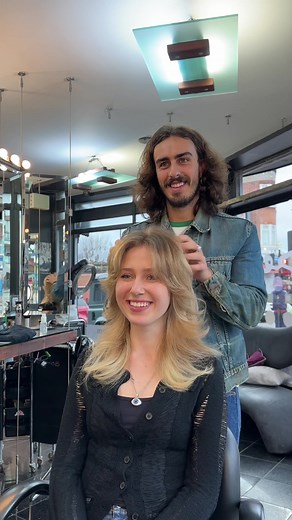 How to cut the the Farrah Fawcett✂️ #fyp #70s #70shair #70smusic #farrahfawcett #rockstarhaircut #70sbangs #70s