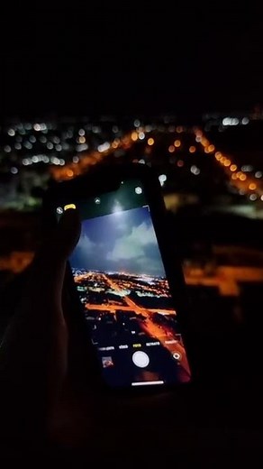 How to use night mode on iPhone