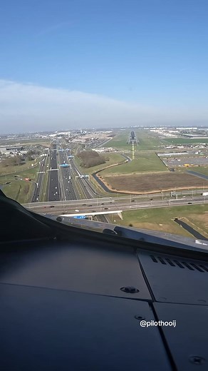 A321neo Sunshine Landing at Amsterdam Schiphol