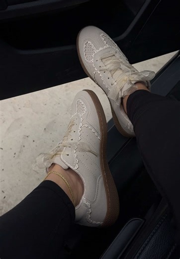 Stylish Girly Sneakers for Your Everyday Look