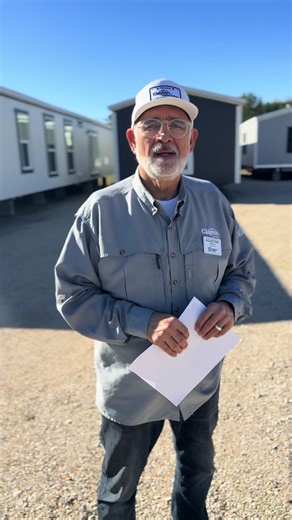 ¡Hola amigos! Soy Augustine Mendez. Hoy estamos viendo tres casas single wide absolutamente hermosas, ¡y lo mejor es que vienen con muebles incluidos! Son opciones perfectas para empezar el año nuevo con un hogar accesible, cómodo y listo para mudarse. Síganme para más información y permítanme ayudarles a encontrar un plan que funcione para su familia. 📍 Oakwood Homes, Conroe TX 📲 936-539-5848 🌐 www.oakwoodhomesoftexas.com #CompraDeCasa #CasasEnVenta #CasasManufacturadas #CasaPropia #HogarNue