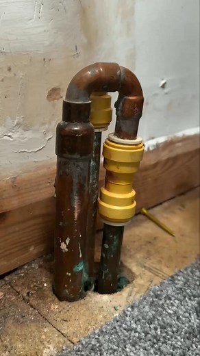 Replacing plastic pipe fittings for copper #asmr #plumbingwork #plumbingjob #plumbing #plumbingservice #plumber #plumbinglife | Mm Plumber