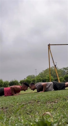 Push ups with partner challenge l Partner push ups 💪