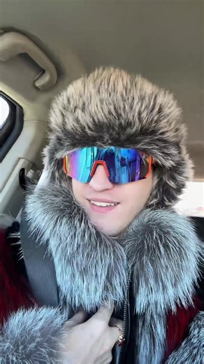 Yall idk who he is but tag him for me #fur