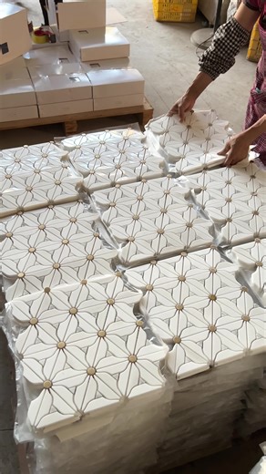 Mosaik Keramik Bunga: Desain Dapur dan Kamar Mandi