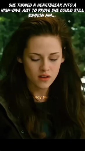 Twilight_Bella jump off the cliff🥺#twilight#bella#edwardcullen#love