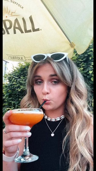 2022 lets be having u 🍸