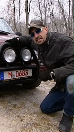 DMAX on Instagram: "Anlässlich unseres 18. Jubiläums versorgen wir euch die nächsten Wochen mit ganz vielen DMAX-Highlights, die unsere #DMAXDNA mitgeprägt haben.  Ihr kennt ihn doch alle noch: Der Checker - eine DMAX-Legende!✨ Ihr habt Sehnsucht? ➡️ "Der Checker - Viel Auto, wenig Geld" - Streamen auf discovery+! #DerChecker #DMAX #DMAXHighlights #DMAXBestOf"