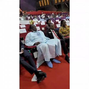 289K views · 13K reactions | J'ai découvert l'amour que le TCHAD a pour ma modeste personne et mon humour au @FORUM-NA 2021 ce soir 蠟 Affaire de Tenor est sorti là bas encore eee 藍 Habillée par BY Allaly Simply  Abonnez vous à ma chaîne YouTube je reviens avec du lourd https://youtube.com/channel/UCPUQKRIhYrDVcqNrOc6_lxg #je_comprends_pas | Zunonbook_offociel | Facebook