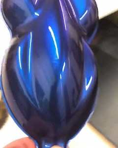 This gorgeous blue interference pearl going down on a massive collab soon. Free 6-pack of aerosols if you can guess the car it's going on.... This one is going to be a heck of a necksnapper. Exactly what the customer wanted. #peelablepaint #liquidwrap #haloefxau #haloefx #spraypaint #didspade #headturner #electric | Halo EFX Australia