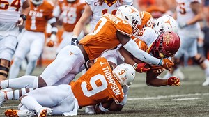 HIGHLIGHTS: No. 17 Texas Longhorns fall to No. 13 Iowa State Cyclones, 20-23