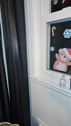 Watch Christmas window decals on Amazon Live