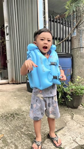 Arsya wants to swim 🏊 #arsyastory #funny #comedy #trendingshorts #shortvideo