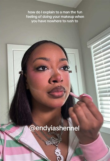 It’s something about how free it feels to be able to take your time, experiment with new products & routines without the stress of having to be somewhere right afterwards 😩 Lip combo is from Shennels Selection (Kissable lip liner, Dreamy lip gloss & Heartstruct lip gloss) Necklaces from dollfacedivinity.com #makeup #makeuptutorial #makeuproutine #blackgirlmakeup