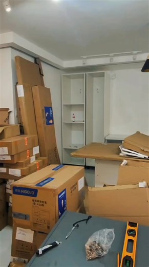 Yes, we’re installing — and yes, we’re OPEN 🔧✨ While our modular kitchen is coming together, you’re welcome to drop by, watch the process, ask questions, and start planning your own dream kitchen. Live installation. Real materials. Real craftsmanship — right inside our showroom. 📍 You can visit us, we're open from Mon-Sat. Your future kitchen starts here. #LuxuryKitchen #ModularKitchenPH #KitchenGoals #InteriorDesignPH #PremiumKitchen #AkmasModulars #HomeInteriors #DesignBuild | AKMAS Modular 