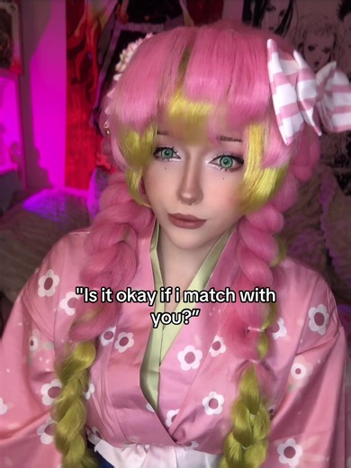 Looking for a Cosplay Partner this Holiday Season