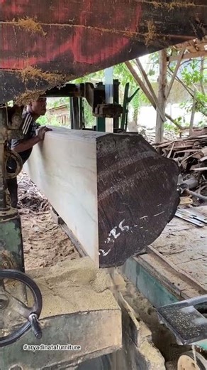 Cutting Teak Wood Monster Java. 💯 #aryadinatafurniture #woodworking