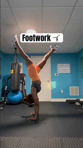 🔥Handstand Footwork | Point & Flex 🦶🏾 #youtubeshorts #handstand