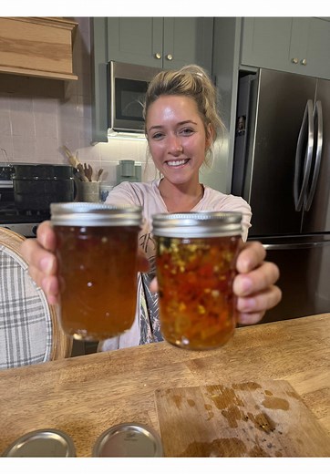 Delicious Hot Pepper Jelly Recipe for Garden Canning