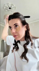 How get the perfect wave with a hair curler #hairtutorial #hairstyles #beachwaves