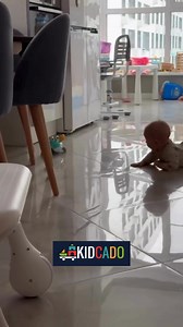 🚀 Le jouet qui fait bouger les enfants ! 🦀 Découvrez CleverCrab, le crabe interactif qui stimule la motricité et la curiosité des tout-petits ! Avec ses mouvements malins, ses capteurs intelligents et ses lumières colorées, il transforme le jeu en une aventure captivante. 🛒 Commandez dès maintenant sur Kidcado → https://kidcado.com/products/clevercrab-jouet-interactif-bebe | KidCado