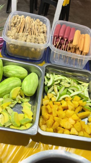 Jom pakak mari moreh di KAK NA NASI BERLAUK😘 #fyp #moreh #colek #chickenchop #kerabumaggithai