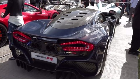 Hennessey Venom F5 1800HP flames and flybys at high speed