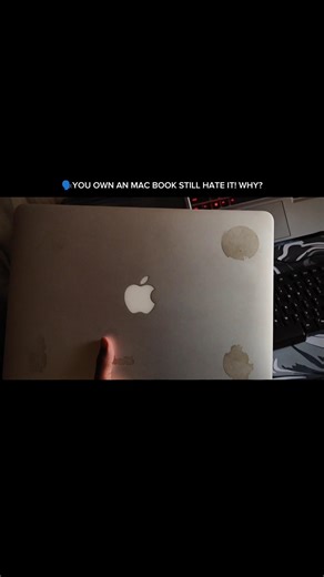 DISCLAIMER - NO HATE TO MAC BOOK. #fyp #gaminglaptop #macbook #edit