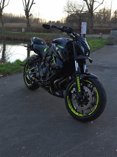 MT-07 Black and Yellow: A Look at the Iconic Bike