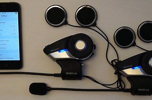 Intercom Helm Mengalami Gangguan? Ini Cara Ampuh Mengatasinya - Gridoto