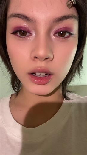 Stunning Glitter Makeup Tutorial