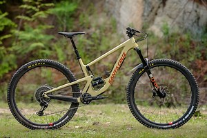 Review: The 2020 Santa Cruz Hightower Gets a New Look & More Travel