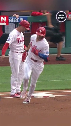 FROM THE FIRST INNING! Trea Turner crushes a solo home run 🚀💥