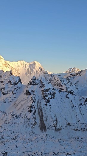 49K views · 1.1K reactions | Sunset shot from Kalapatther viewpoint including Tallest towers Everest! The climb through fresh snow was tough but the view was absolutly worth it. #sunsetvibes #Kalapther #everestbasecamptrek #incredibletreks #nepaltrekking #himalayas #snowingday #goldensunset | Everest Base Camp Adventure | Facebook