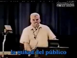 ***CUANDO LA REALIDAD SUPERA A LA FICCIÓN*** El hombre que ves en la foto es Phil Schneider, le faltaban 2 dedos en su mano izquierda y tenía una enorme cicatriz en su pecho como puedes ver en la imagen de abajo. ¿La causa? Un enfrentamiento contra unos extraterrestres. Schneider fue un geólogo que trabajó para el gobierno norteamericano en la construcción de bases secretas subterráneas como la de Dulce, Nuevo México (símil de la famosa Area 51). En sus últimos años de vida, Schneider hablo abie