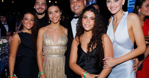 Ronaldo Fenômeno posa com filhos e web alfineta Neymar: 'Sem DNA'