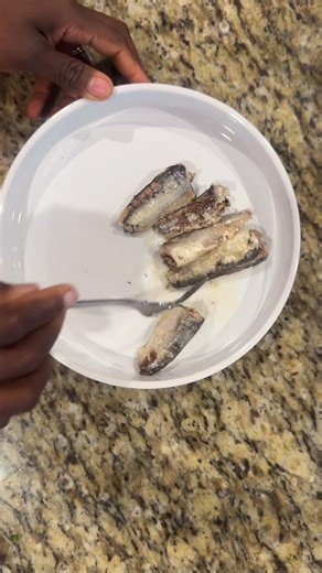 Simple Sardine Salad | Quick High-Protein Healthy Meal #healthysalad