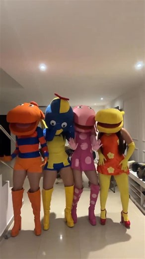 𝐒𝐔𝐊𝐈🕷️ on Instagram: "Cuál es tu backyardigans favorito? . . . . . #amigas #disfraz #halloween #backyardigans #costume #friend"