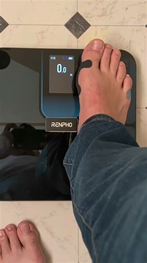 RENPHO Smart Scale Tracks 18 Health Metrics