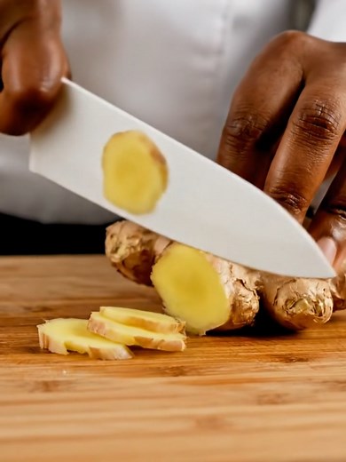 ASMR Cutting Ginger #asmr #asmrcutting #ginger #asmrsounds #usatiktok🇺🇸