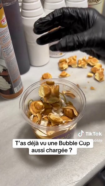 Une bubble cup aussi garnie ?! #fyp #pourtoi #waffle #gaufre #caramel