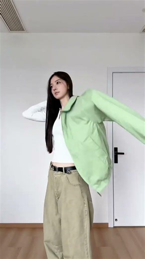 Spring Fresh Outfits: First Look at the Season's Trends