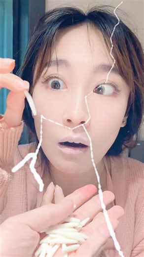 Pranking My Girlfriend with a Fake Bug Prop!