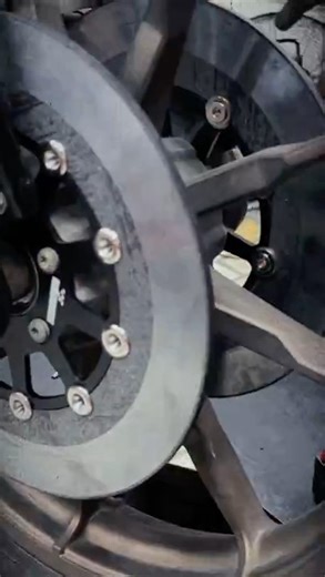 Can Carbon Brakes Stop Faster?