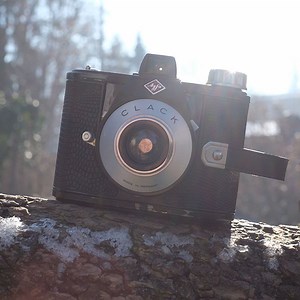 The Medium Format Selfie Stick with the Agfa Clack