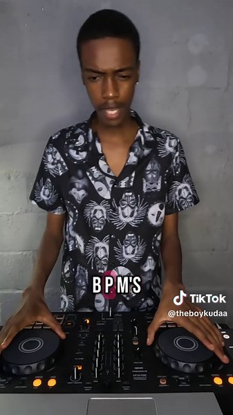 Beginner DJing Tutorial: Tips for Aspiring DJs