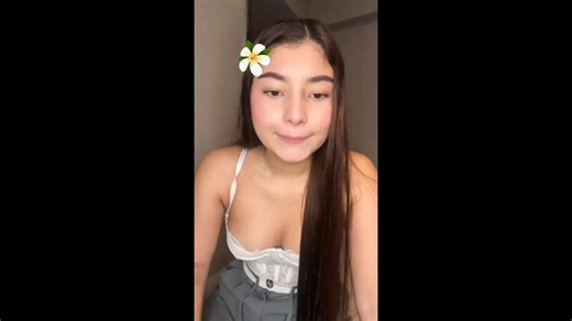 hottest Colombian girl Webcam Girls: LIVE Bigo Priscopes !"
