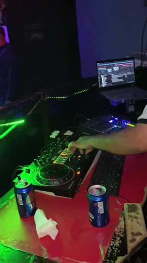 Mi cumbia sigue sonando Grasias a Codigo renovado por su atención Y esperen una nueva canción de los nuevos rebeldes #tombocheyguayonuvosreveldes | La Chispa De Culiacan Oficial