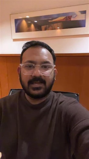 A video of a clash at a Tim Hortons drive-thru is going viral. An employee says she’s under job pressure. A customer says she was disrespected. Phones came out. Tempers rose. The internet took sides. But here’s the truth: 🔹 If you work in customer service — politeness is your strongest shield. 🔹 If you’re a customer — filming workers is not the solution. 🔹 If proof exists — report to management, not social media. In Canada, respect is the real currency — not coffee. ☕🇨🇦 Let’s learn, not can