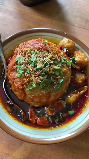 Hallo babaturan tiktok setuju gak kalo garut jadi tempat kuliner yang banyak makanan pedes nya? #garut #garutjawabarat #pentol #cumi #makanan #makananviral #makananpedas #jajanantiktok #bakso #kulinerindonesia #makananviral #makananindonesia #kuliner #kulinerindonesia #kulinerviral
